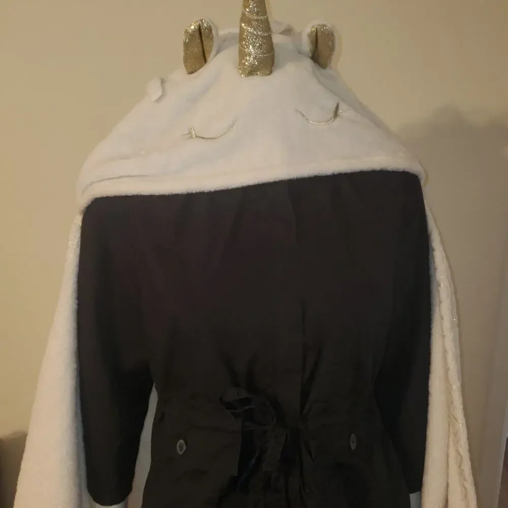 Justice Cream Unicorn Cozy Blanket || One size EUC